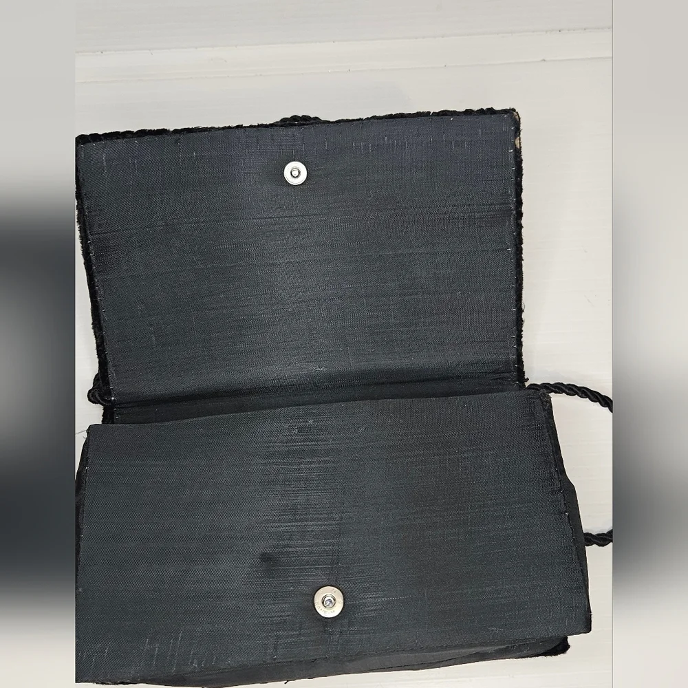 Stunning Vintage Black Peacock Clutch – Gold Bead Embroidery, Evening Bag - Picture 9 of 10